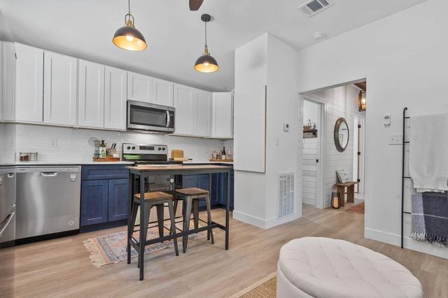 242 Gazelle, Onalaska, TX 77360
