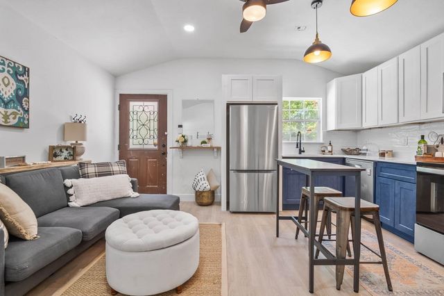 242 Gazelle, Onalaska, TX 77360