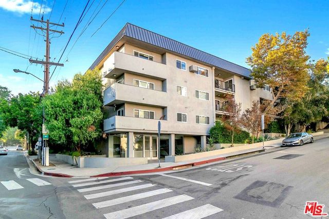 9005 Cynthia Street 208, West Hollywood, CA 90069