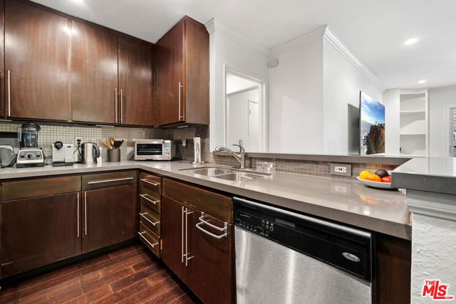 9005 Cynthia Street 208, West Hollywood, CA 90069