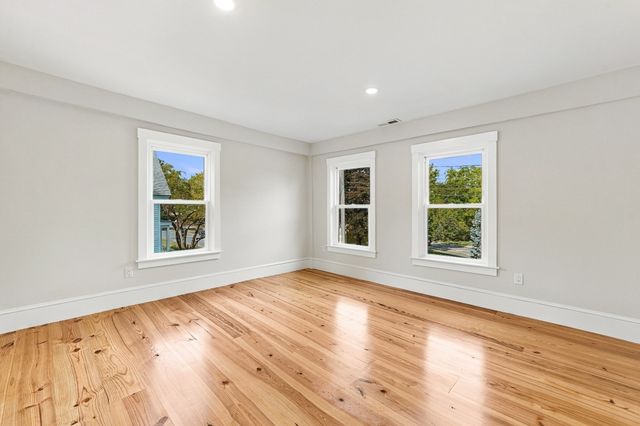 6 Foster St, Littleton, MA 01460