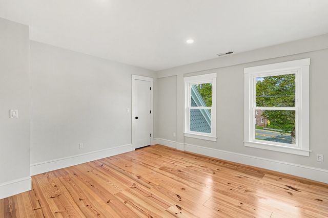 6 Foster St, Littleton, MA 01460