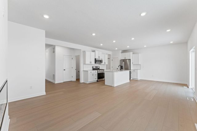 22435 Isla Way, Rogers, MN 55374