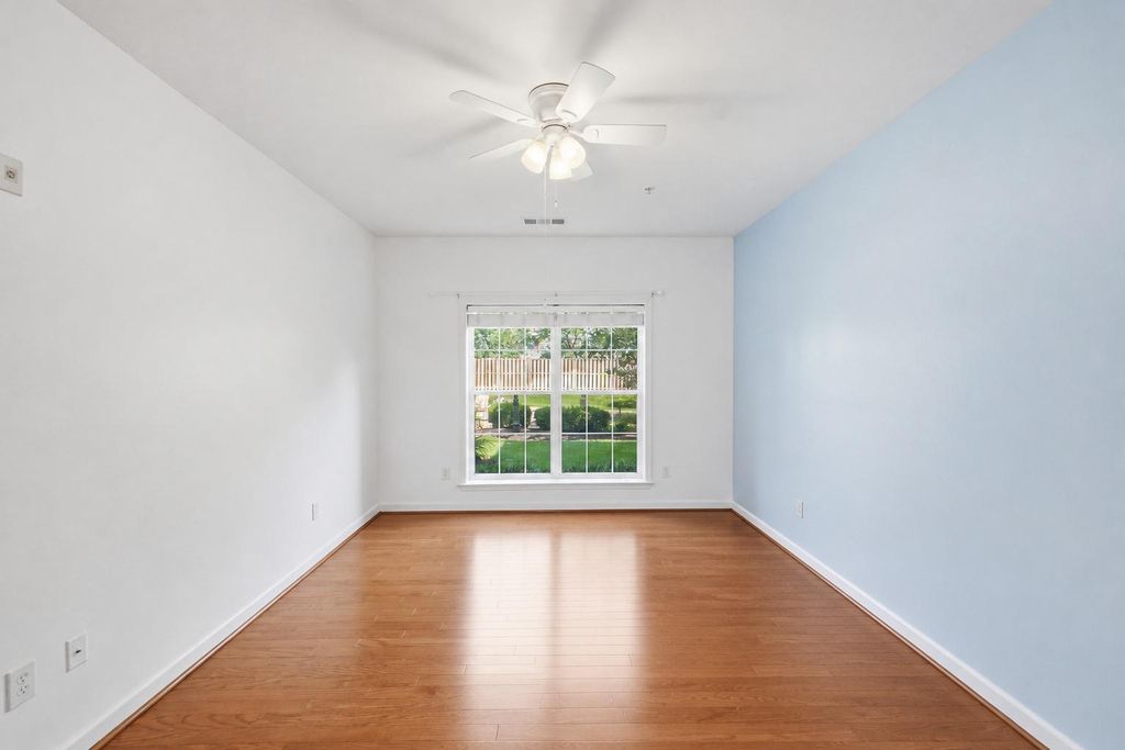 Image 13 of property listing at 120 BURGESS HILL WAY #115, Frederick, MD 21702