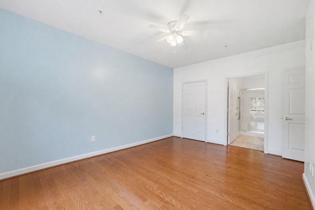 Image 14 of property listing at 120 BURGESS HILL WAY #115, Frederick, MD 21702