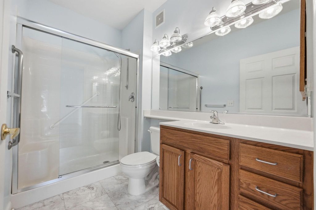Image 15 of property listing at 120 BURGESS HILL WAY #115, Frederick, MD 21702