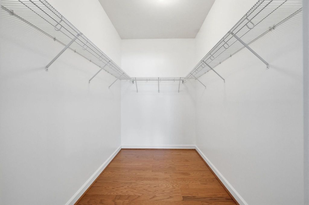 Image 16 of property listing at 120 BURGESS HILL WAY #115, Frederick, MD 21702
