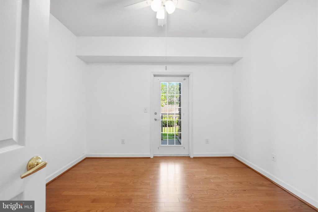 Image 19 of property listing at 120 BURGESS HILL WAY #115, Frederick, MD 21702