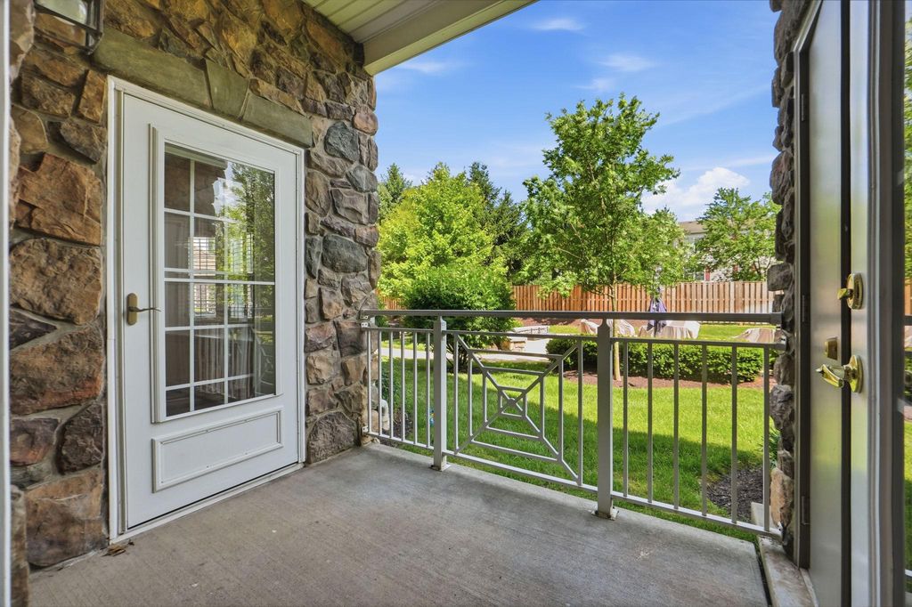 Image 22 of property listing at 120 BURGESS HILL WAY #115, Frederick, MD 21702