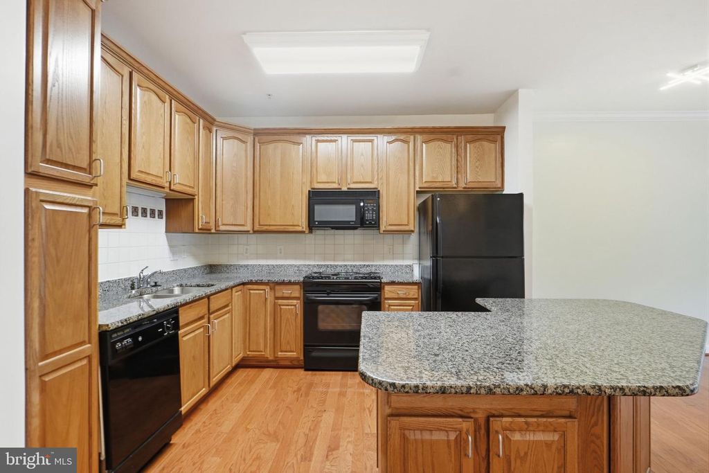 Image 4 of property listing at 120 BURGESS HILL WAY #115, Frederick, MD 21702