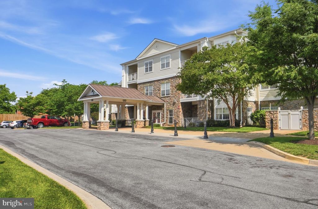Image 32 of property listing at 120 BURGESS HILL WAY #115, Frederick, MD 21702