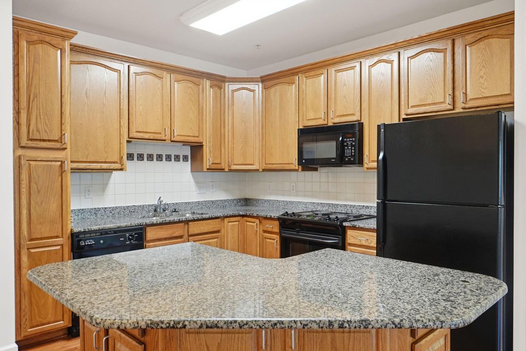 Image 5 of property listing at 120 BURGESS HILL WAY #115, Frederick, MD 21702