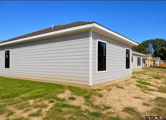 1400 E 1st St., Mt Pleasant, TX 75455