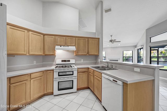 3643 Bluefield Avenue, Melbourne, FL 32934