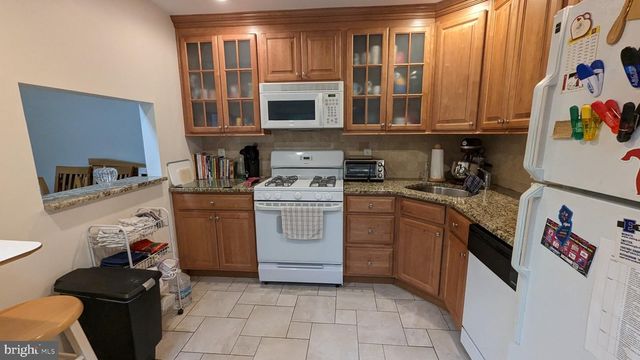 35 KITE CT, Lawrenceville, NJ 08648