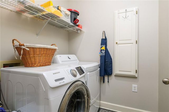 3617 Wickersham Lane, Winston-salem, NC 27106