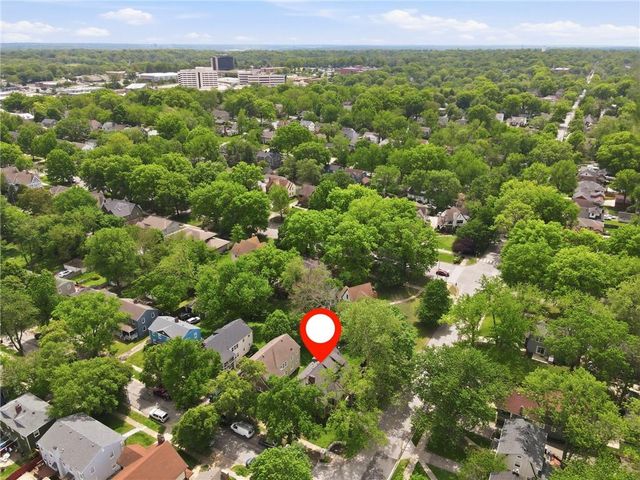 401 E 63rd Terrace, Kansas City, MO 64110