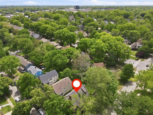 401 E 63rd Terrace, Kansas City, MO 64110