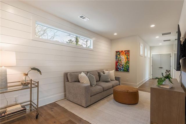 135 Mayfield Circle, Alpharetta, GA 30009