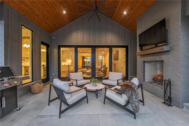 135 Mayfield Circle, Alpharetta, GA 30009