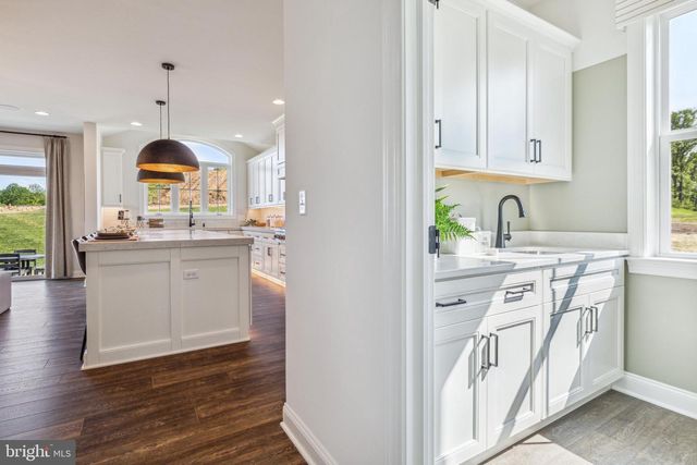 5392 RED OAK DR, Coopersburg, PA 18036
