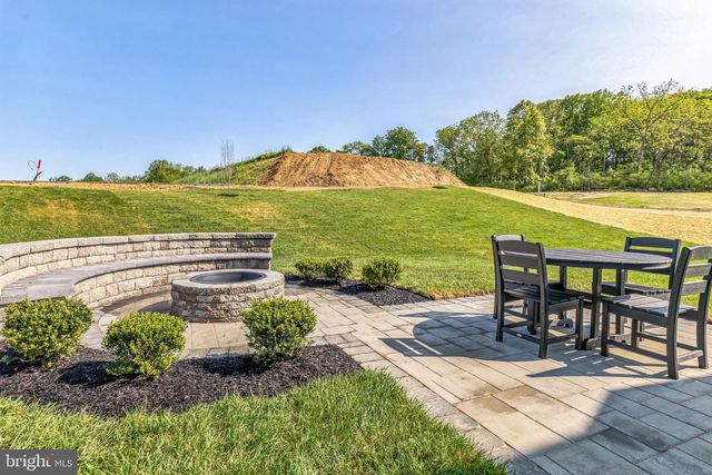 5392 RED OAK DR, Coopersburg, PA 18036