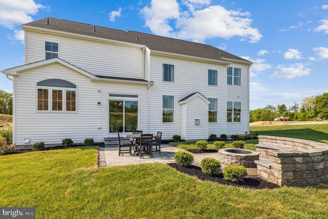 5392 RED OAK DR, Coopersburg, PA 18036