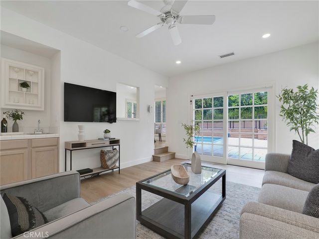 22649 Town Crier Road, Calabasas, CA 91302