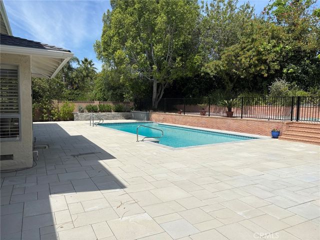 22649 Town Crier Road, Calabasas, CA 91302