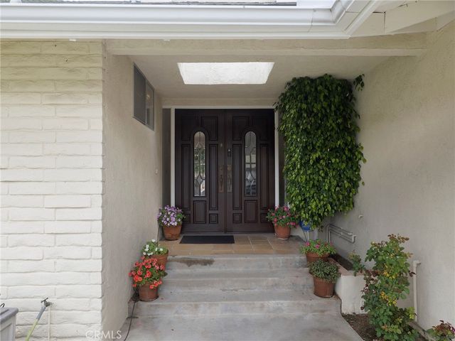 22649 Town Crier Road, Calabasas, CA 91302