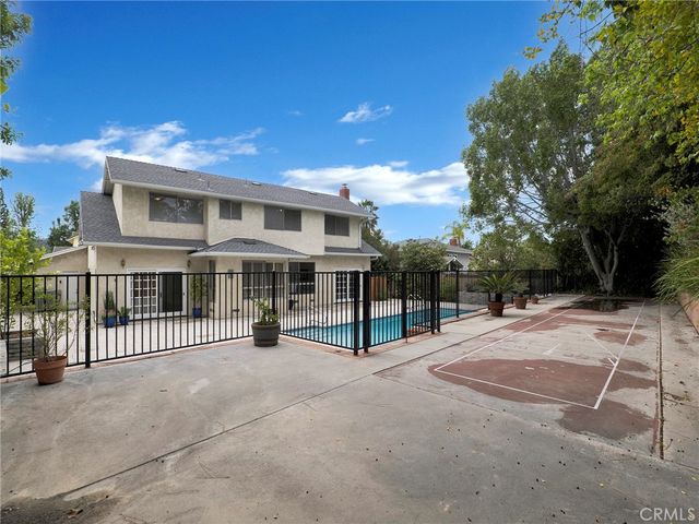 22649 Town Crier Road, Calabasas, CA 91302