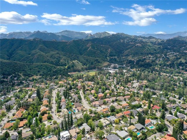 22649 Town Crier Road, Calabasas, CA 91302