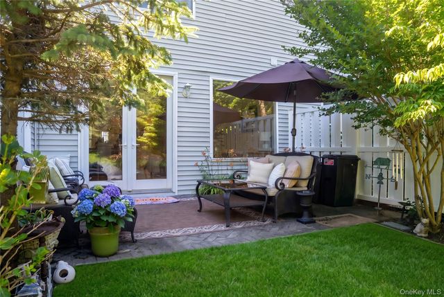 56 Leeward Court, Port Jefferson, NY 11777