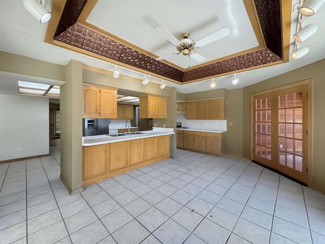 744 Kingston Drive, Yukon, OK 73099