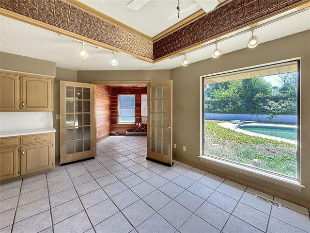 744 Kingston Drive, Yukon, OK 73099