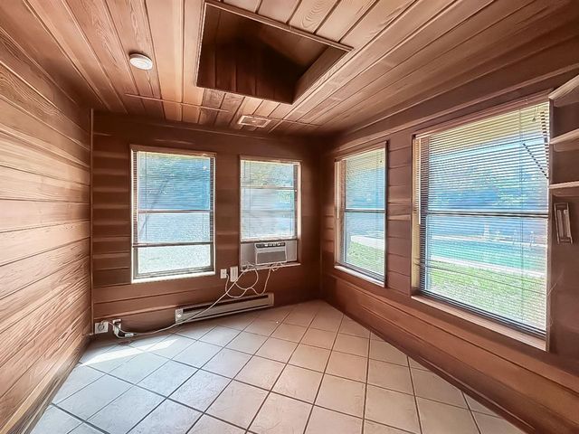 744 Kingston Drive, Yukon, OK 73099