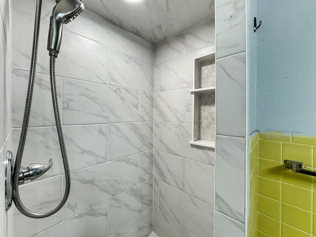 744 Kingston Drive, Yukon, OK 73099