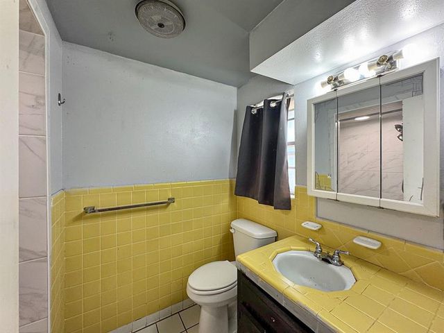 744 Kingston Drive, Yukon, OK 73099