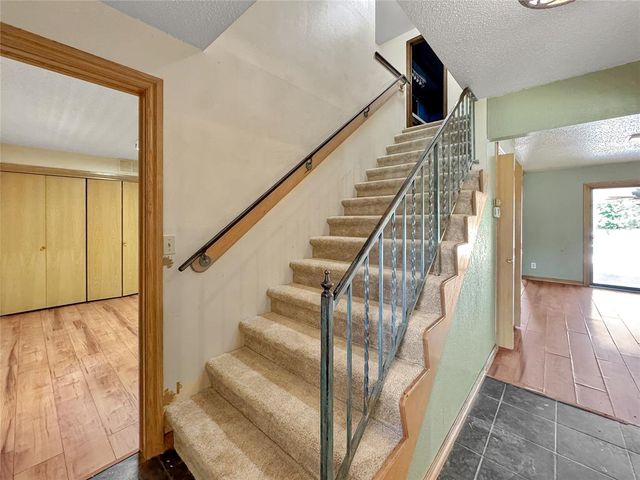 744 Kingston Drive, Yukon, OK 73099