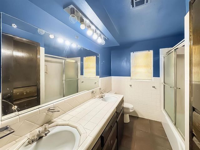 744 Kingston Drive, Yukon, OK 73099