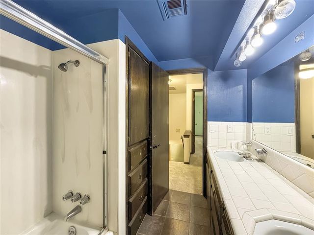 744 Kingston Drive, Yukon, OK 73099