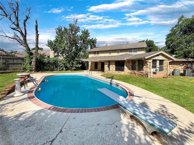 744 Kingston Drive, Yukon, OK 73099