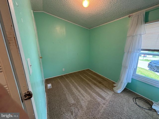 818 WISTERIA DR, Ephrata, PA 17522