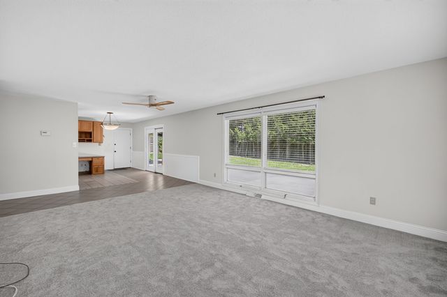 4919 SW 15th Street, Des Moines, IA 50315