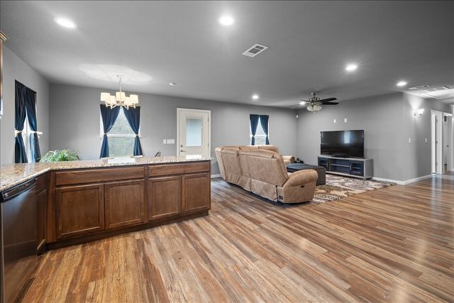 512 Alameda Road, Azle, TX 76020