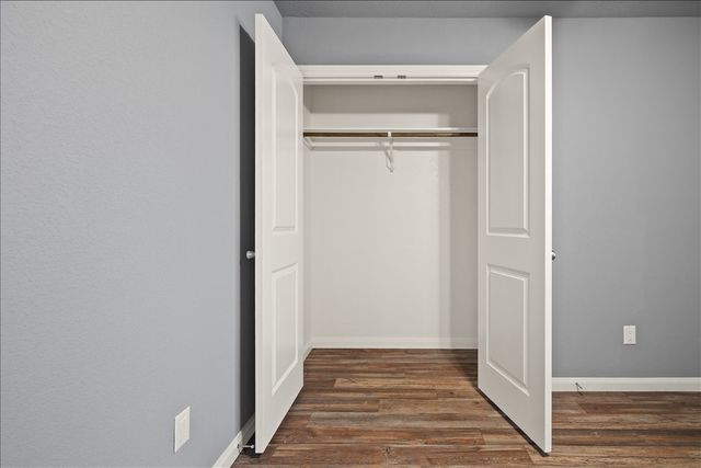 512 Alameda Road, Azle, TX 76020