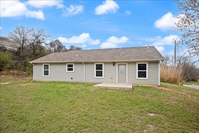 512 Alameda Road, Azle, TX 76020
