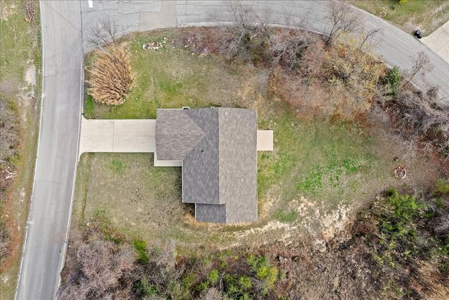 512 Alameda Road, Azle, TX 76020