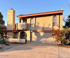 5518 E ROANOKE Avenue, Phoenix, AZ 85008