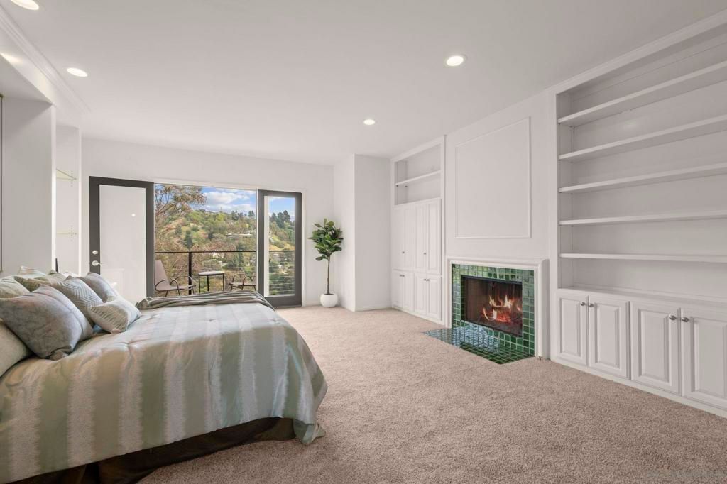 Image 18 of property listing at 1052 N Kenter Ave, Los Angeles, CA 90049